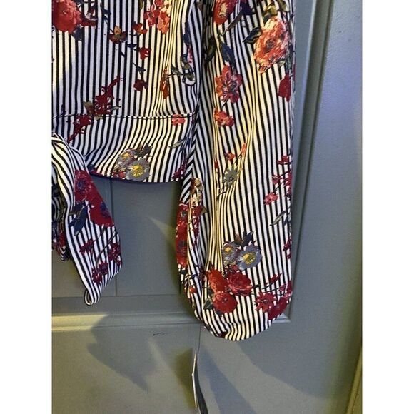 BCX Small Black White Red Floral Striped Tie Back Shirt NWT Chiffon - Picture 4 of 10